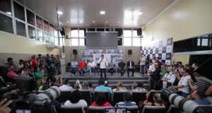 Wilson Lima anuncia convocação de 18 mil pessoas para a CNH SocialEm janeiro, quando serão anunciados mais 5 mil novos convocados do interior, o projeto terá contemplado 40 mil pessoas de baixa renda