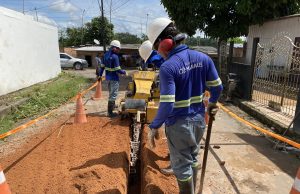 Mais de 77 mil moradores de áreas vulneráveis foram beneficiados com novas redes de águaManaus é a capital brasileira que mais avançou na oferta de água tratada e chegou à universalização do serviço neste ano