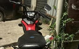 Polícia Militar recupera dois veículos com restrição de roubo e furtoVeículos foram localizados abandonados