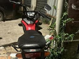 Polícia Militar recupera dois veículos com restrição de roubo e furtoVeículos foram localizados abandonados