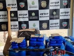 No interior, Polícia Militar apreende drogas e arma em embarcação no rio SolimõesA ação ocorreu durante policiamento da Operação Hórus