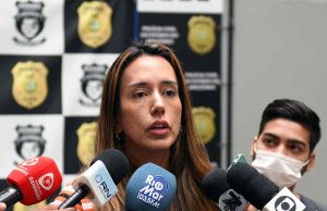 Policia Civil prende homem com pasta base de cocaína, arma de fogo e muniçõesIndivíduo era investigado por distribuir entorpecentes na zona leste de Manaus