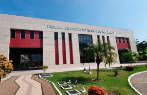 TCE-AM retoma julgamento das contas de David Almeida e realiza última sessão do Pleno nesta terça (20)Adiada após pedidos de vista dos conselheiros, a sessão especial para julgamento das contas de David Almeida será retomada