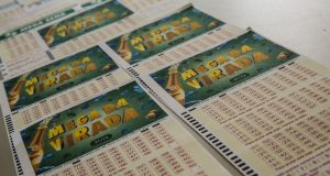 Mega-Sena da Virada: estimativa do prêmio sobe para R$ 500 milhõesApostas podem ser feitas até as 17h, horário de Brasília, deste sábado