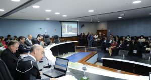 Julgamento das contas de David Almeida é adiado no TCE-AM após pedidos de vista