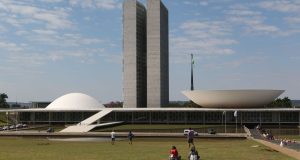 Congresso promulga reajustes para parlamentar, ministro e presidenteTexto que fixa salários foi publicado hoje no Diário Oficial