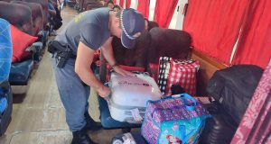 Fronteira Mais Segura – Agentes apreendem 19 kg de entorpecentes em Santo Antônio do IçáApreensão foi realizada durante abordagem à embarcação, uma mulher foi presa por tráfico de drogas