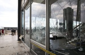 Operação da PF cumpre mandados contra envolvidos em atos golpistasMandados estão sendo cumpridos em SP, RJ, MG, GO, MS e DF