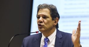 Haddad diz que IPI será rediscutido na reforma tributáriaMinistro justificou por que reoneração ficou fora de pacote