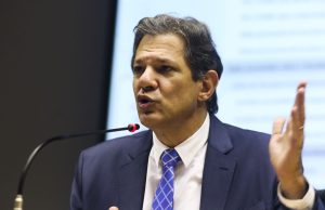 Haddad diz que IPI será rediscutido na reforma tributáriaMinistro justificou por que reoneração ficou fora de pacote