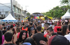 Nas ruas ou na avenida, confira opções para curtir a folia do Carnaval na capital amazonenseAmazonastur reúne as melhores dicas para os turistas foliões aproveitarem os festejos com muita música, diversão e tradição