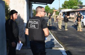 Policia Civil participa de Operação Ignávia e prende mulher que mandou executar casalInfratora estava escondida no município de Parintins