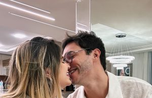 Eliezer brinca com Viih Tube: “Acabei de descobrir que casou comigo hoje sem tomar banho“Eles casaram no civil antes do nascimento da filha