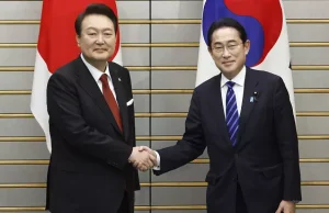 Coreia do Norte cada vez mais ameaçadora aproxima Japão e Coreia do SulOs dois países aliados dos EUA procuram formar uma frente unida