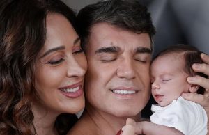 Claudia Raia encanta seguidores postando foto com filho caçula e maridoClaudia Raia, Jarbas Homem de Mello e Luca.