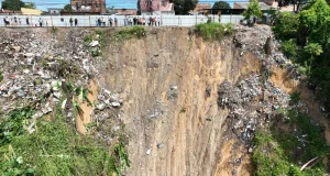 Manaus entra em estado de alerta para novos deslizamentos em áreas de riscoAs chuvas do fim de semana deixaram um rastro de destruição e a previsão meteorológica indica que podem ocorrer deslizamentos nas áreas de risco.