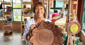 Empreendedorismo: Prefeitura de Manaus investe em artesãos e fomenta economia no setorAlém das oportunidades para vendas, os empreendedores também tiveram mais acesso aos cursos de qualificação profissional