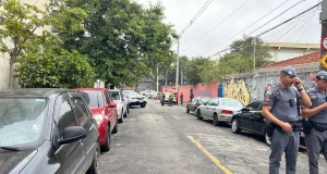 São Paulo: Professores e aluno são esfaqueados em uma escola estadualPais relatam que agressões físicas entre alunos são constantes na escola