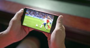 Transmissões esportivas por streamings se multiplicam e começam a substituir emissoras tradicionaisAumentam opções para torcedores.