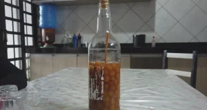 Jovem é internada após cheirar pimenta.