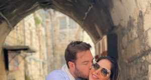 Maíra Cardi define data de casamento com Thiago NigroMaíra ficou noiva no último sábado, dia 22, durante viagem do casal.