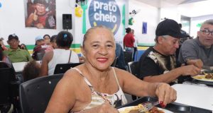Governo do Amazonas reinaugura unidade do Prato Cheio no Jesus Me Deu