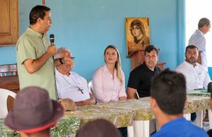 Governo do Amazonas dá início a projeto agrícola em parceria com a Fazenda da EsperançaA iniciativa visa aumentar a produtividade de frutas e hortaliças no local, que utiliza a agricultura como ferramenta terapêutica. Governo do Amazonas dá início a projeto agrícola em parceria com a Fazenda da Esperança