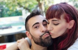 Irmãos que vivem juntos e têm dois filhos, fazem campanha para mudar lei e oficializarem relacionamentoIrmãos que são casados? Isso mesmo, eles são irmãos de sangue por parte de pai, porém, não foram criados juntos. Irmãos que vivem juntos e têm dois filhos, fazem campanha para mudar lei e oficializarem relacionamento