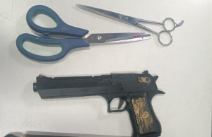 Alunos do Colégio da Polícia Militar são expulsos após entrarem armados na escolaConforme informações, a direção da escola expulsou todos os alunos envolvidos no caso e causou revolta dos pais dos envolvidos.