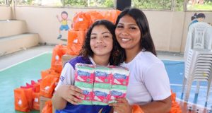 Em Rio Preto da Eva, Governo do Amazonas entrega mais de 3 mil pacotes de absorventes para alunas da rede públicaO programa Crédito Rosa, realizado por meio de parceria entre a Seas e a Agência de Fomento do Estado do Amazonas (Afeam), também esteve presente no evento e contemplou 10 mulheres empreendedoras.