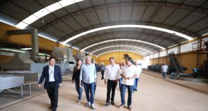 Governo do Estado apoia reestruturação da cadeia produtiva da borracha no AmazonasO incentivo à produção da borracha busca diversificar matriz econômica com geração de emprego e renda no interior do estado.