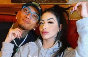 MC Mirella reata romance com Dynho AlvesA funkeira terminou o casamento após o dançarino ter sido acusado de traí-la enquanto ele participava da 'A Fazenda 13'