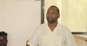 Mundo: 58 pessoas morreram após seguirem seita que pregava jejum no QuêniaA Good News International Church é liderada por Paul Mackenzie Nthenge, apontado como principal orientador do jejum até a morte.