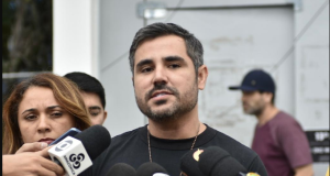 PC-AM prende integrante de quadrilha interestadual responsável por furtos de armas de fogo de policiais e agentes de segurançaO infrator ficou conhecido após subir ao palco de um show na zona centro-oeste