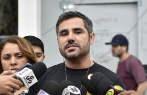 PC-AM prende integrante de quadrilha interestadual responsável por furtos de armas de fogo de policiais e agentes de segurançaO infrator ficou conhecido após subir ao palco de um show na zona centro-oeste