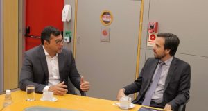 Em Brasília, Wilson Lima pede melhoria no serviço de conectividade e segurança da aviação no AmazonasGovernador apresentou demandas do Estado ao presidente da Anatel e ao diretor da Anac, em especial para o Festival de Parintins