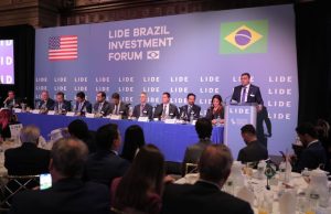 Após apresentação no Lide, Wilson Lima recebe empresários interessados em investir no AmazonasGovernador afirmou que três empresas, que participaram do fórum nos EUA, estão interessadas em investir no Polo Industrial de Manaus. Após apresentação no Lide, Wilson Lima recebe empresários interessados em investir no Amazonas