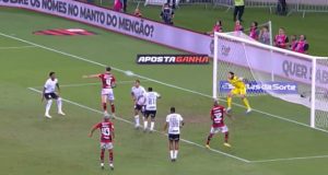Com gol de Léo Pereira, Flamengo vence Corinthians no MaracanãZagueiro Rubro-negro marca nos acréscimos e Flamengo garante vitória. Com gol de Léo Pereira, Flamengo vence Corinthians no Maracanã