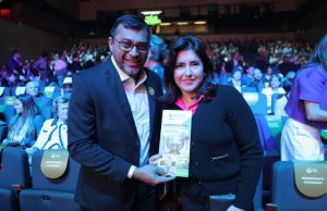 Wilson Lima apresenta política de segurança alimentar do Amazonas em lançamento do Pacto Contra a FomeGovernador destacou programas como o Auxílio Estadual, que atende 300 mil famílias, e o Prato Cheio, que já serviu mais de 2 milhões de refeições desde 2022. Wilson Lima apresenta política de segurança alimentar do Amazonas em lançamento do Pacto Contra a Fome