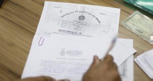 Governo do Amazonas disponibiliza serviço para emissão de 2ª via de Certidão de Nascimento em PACs da capital e interiorTodas as unidades fixas do PAC estão realizando o atendimento. Governo do Amazonas disponibiliza serviço para emissão de 2ª via de Certidão de Nascimento em PACs da capital e interior