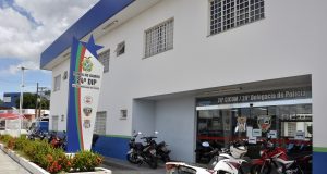 Homem é preso por importunação sexual praticada em via pública contra uma adolescenteA vítima estava caminhando em direção a sua escola quando foi abordada pelo homem. O caso ocorreu nas imediações da avenida Joaquim Nabuco. Homem é preso por importunação sexual praticada em via pública contra uma adolescente
