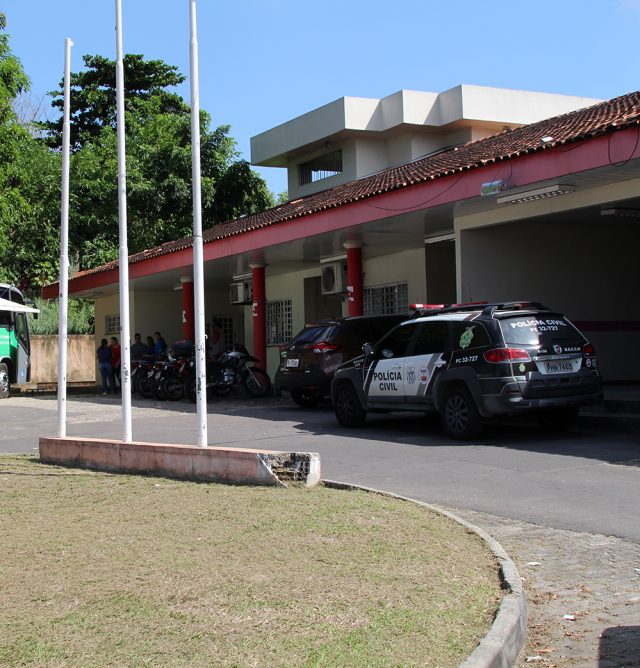 Jovem que era vítima de violência doméstica é resgatada pela polícia no bairro Cidade de Deus