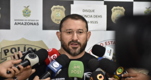Polícia prende autor da morte de homem que flertou com mulher em bar no bairro Novo AleixoVítima foi atingida por disparos de arma de fogo, em junho de 2022 Polícia prende autor da morte de homem que flertou com mulher em bar no bairro Novo Aleixo