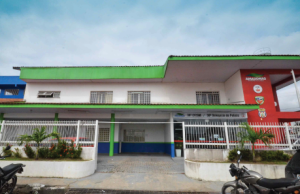 Policiais civis do 30° DIP prendem homem por tentativa de homicídio contra jovemO indivíduo foi preso nas dependências do 30º DIP, no momento em que registrava um Boletim de Ocorrência (BO). Policiais civis do 30° DIP prendem homem por tentativa de homicídio contra jovem