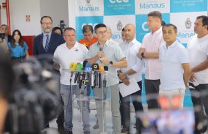 Prefeitura anuncia novo valor da tarifa do ônibus e garante aumento salarial aos trabalhadores do setorA tarifa do transporte coletivo da capital passa a ser de R$ 4,50, a partir do domingo. Prefeitura anuncia novo valor da tarifa do ônibus e garante aumento salarial aos trabalhadores do setor