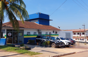 Em Presidente Figueiredo, homem é preso em flagrante por maus-tratos contra o filho de três anosA criança foi levada a uma unidade de saúde daquele município, com várias lesões pelo corpo e com as mãos queimadas. Em Presidente Figueiredo, homem é preso em flagrante por maus-tratos contra o filho de três anos