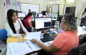 Governo do Amazonas convoca 77 profissionais da educação para atuar na capital e no interiorEntregas de documentos iniciam nesta quarta-feira (07/06) para profissionais aprovados na capital e no interior. Governo do Amazonas convoca 77 profissionais da educação para atuar na capital e no interior