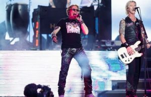 Guns N’Roses rebate críticas de jornalistas que detonaram o grupoA banda não tem pressa em lançar material inédito e mesmo assim continua lotando estádios. Guns N’Roses rebate criticas de jornalistas que detonaram o grupo