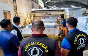 Colchões fabricados e comercializados em Manaus são alvos de verificação do Ipem-AMFiscais visitaram fábricas e lojas para verificar se os produtos possuíam o selo de identificação da conformidade e se apresentavam as informações necessárias ao consumidor. Colchões fabricados e comercializados em Manaus são alvos de verificação do Ipem-AM