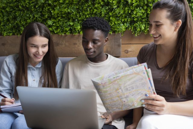 É possível manter a rotina de estudos nas férias Confira dicas